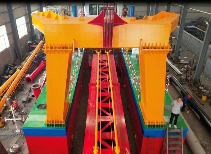 The design tonnage of the 14 inch model dredges and dredging Machine is 50 tons 1