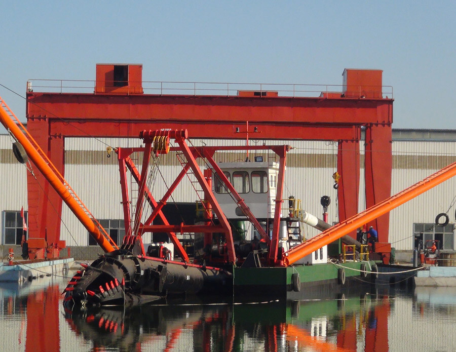 SGS Inspection Cutter Suction Dredges Diesel Engine Centrifugal Slurry Pump Type in Hydraulic Operation
