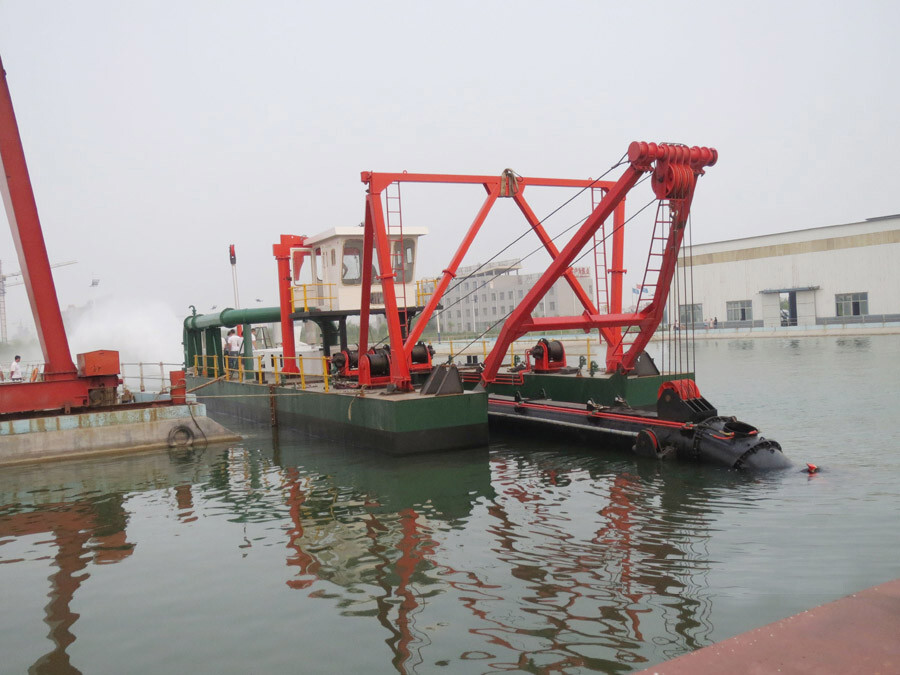 PLC Siemens Controlled Heavy Duty Cutter Suction Hydraulic Dredgers for Sand or Mud Dredging