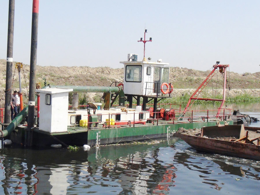 PLC Siemens Controlled Heavy Duty Cutter Suction Hydraulic Dredgers for Sand or Mud Dredging