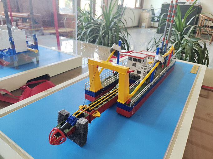 Yongsheng 400mm Suction Cutter Suction Dredges Diesel Engine Self propelled 0