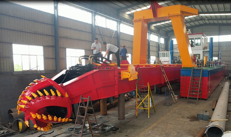 Yongsheng 400mm Suction Cutter Suction Dredges Diesel Engine Self propelled