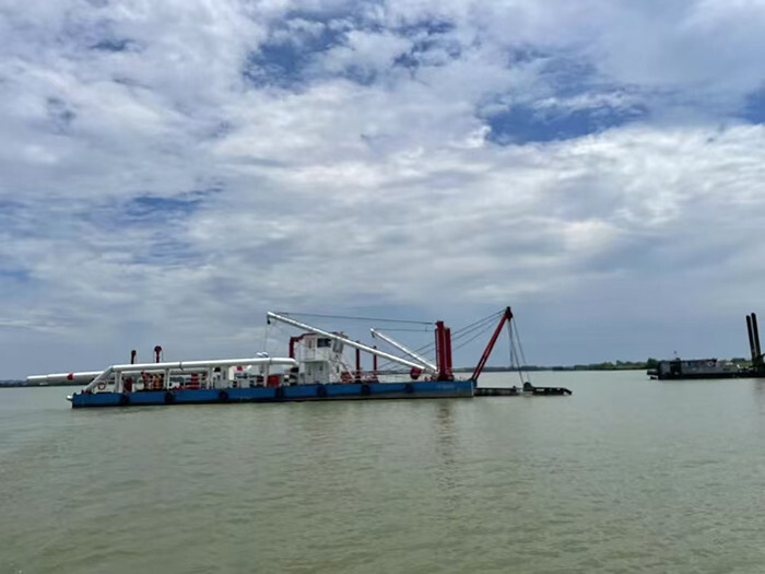 Steel Csd Dredger Machine For Waterway Maintenance Dredger Boat Self Propelled Propulsion Self-propelled