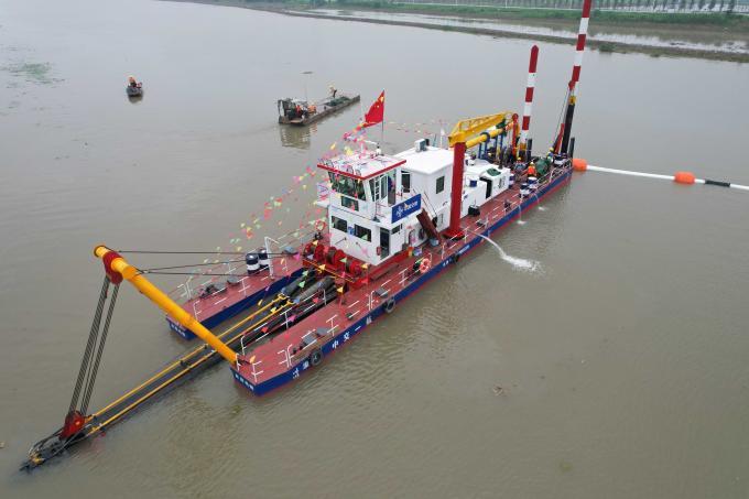 1758089077826819277701496832.jpg 200mm Cutter Diameter Dredger Ship With Diesel Engine For Up To 30 Meters Dredging Depth 0