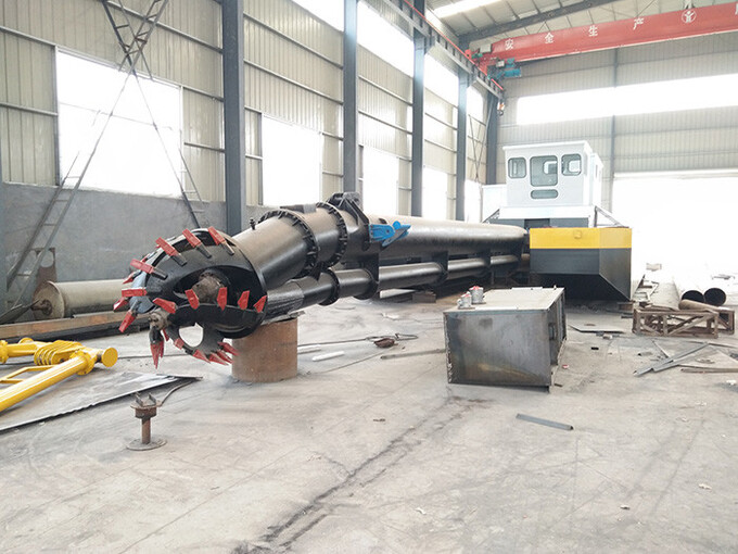 12inch Dredges River Dredging Machine Black Color 16kw Diesel Power Mud Dredging Boat