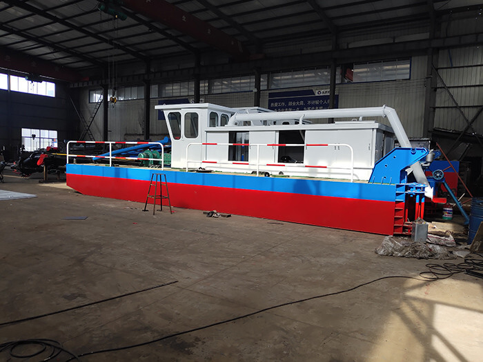 YSCSD350 River Dredging Machine Red Color 16kw Sand Dredging Boat 8inch