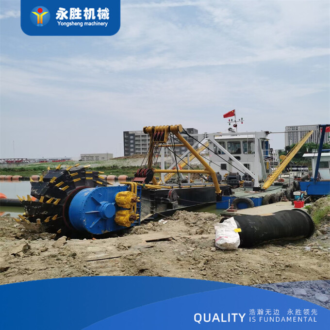 Large Bucket Wheel River Sand Dredging Machine Equipped With 18inch Mud Dredger Ship