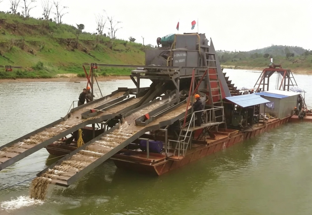 Chain Bucket Gold Dredger