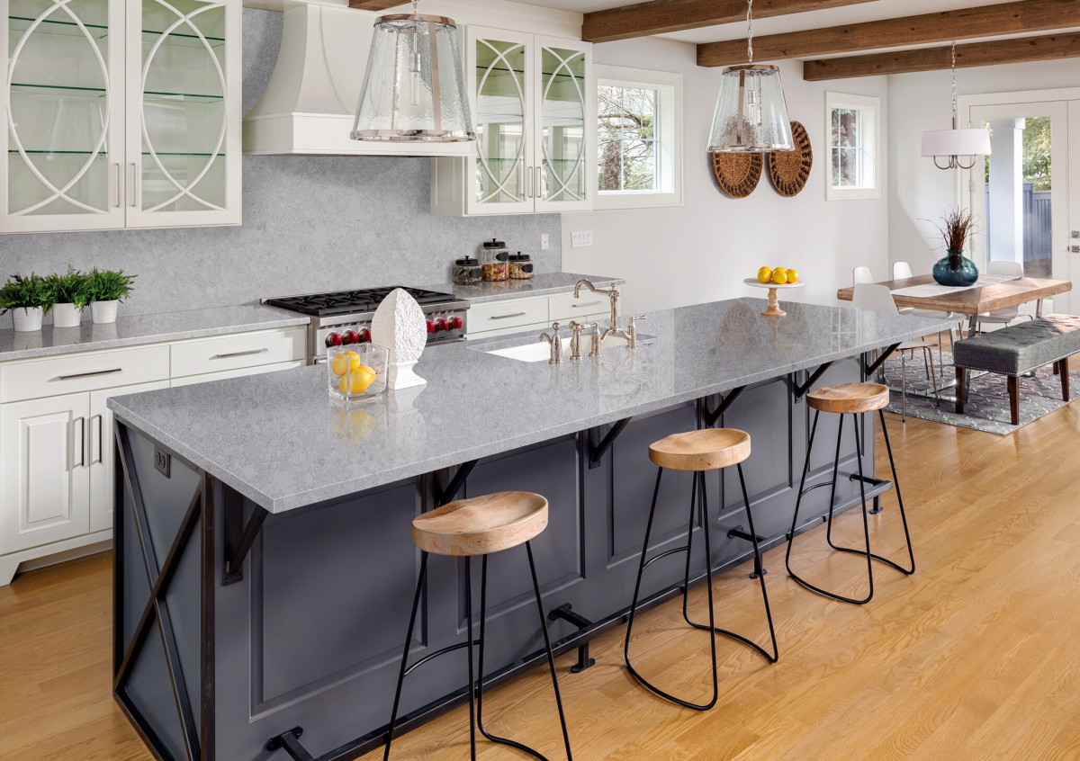 GM7001