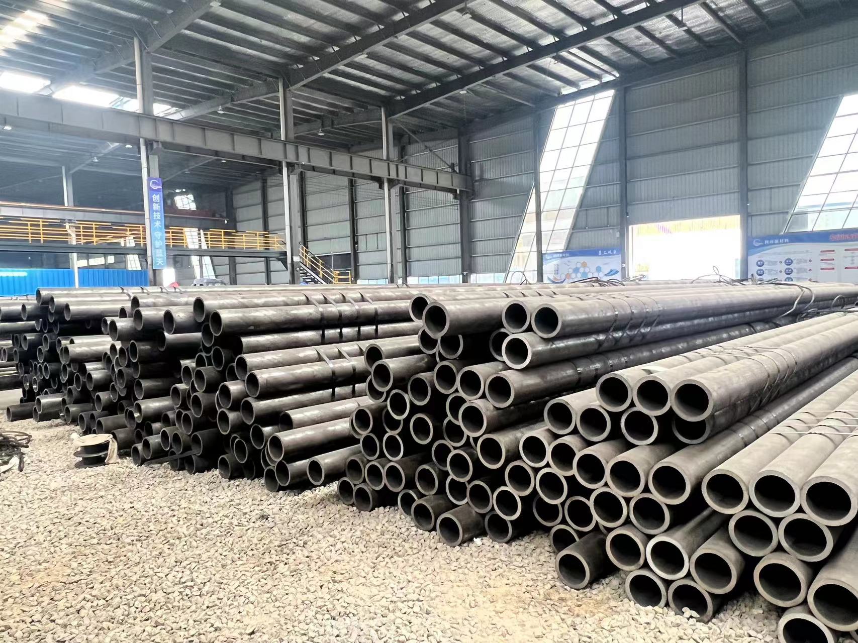 Seamless vs Welded Steel Pipes: Differences and Selection Guide
