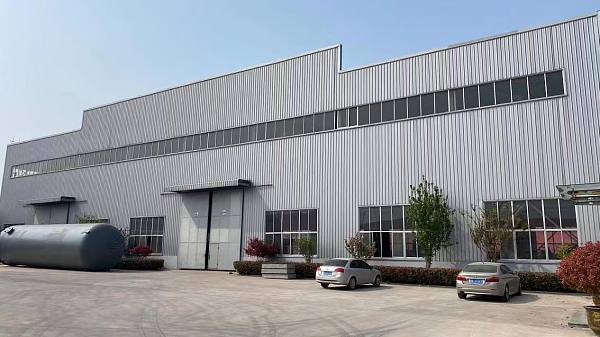 un edificio utilizado como fábrica