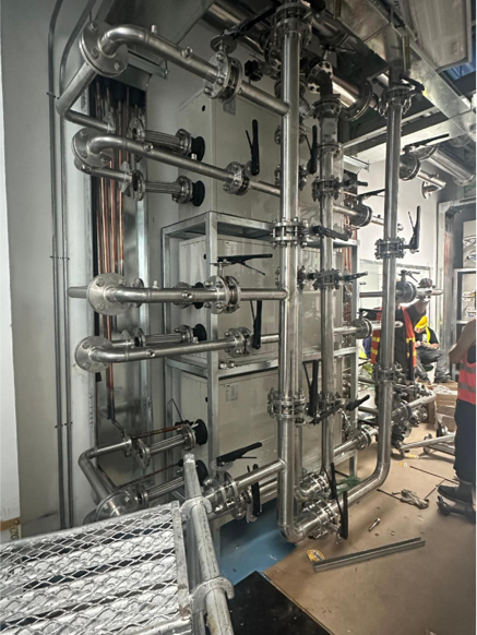 ¿Por qué el 72% de las licitaciones de sistemas de almacenamiento de energía ahora requieren conjuntos de tuberías prefabricadas con refrigeración líquida prevalidados?