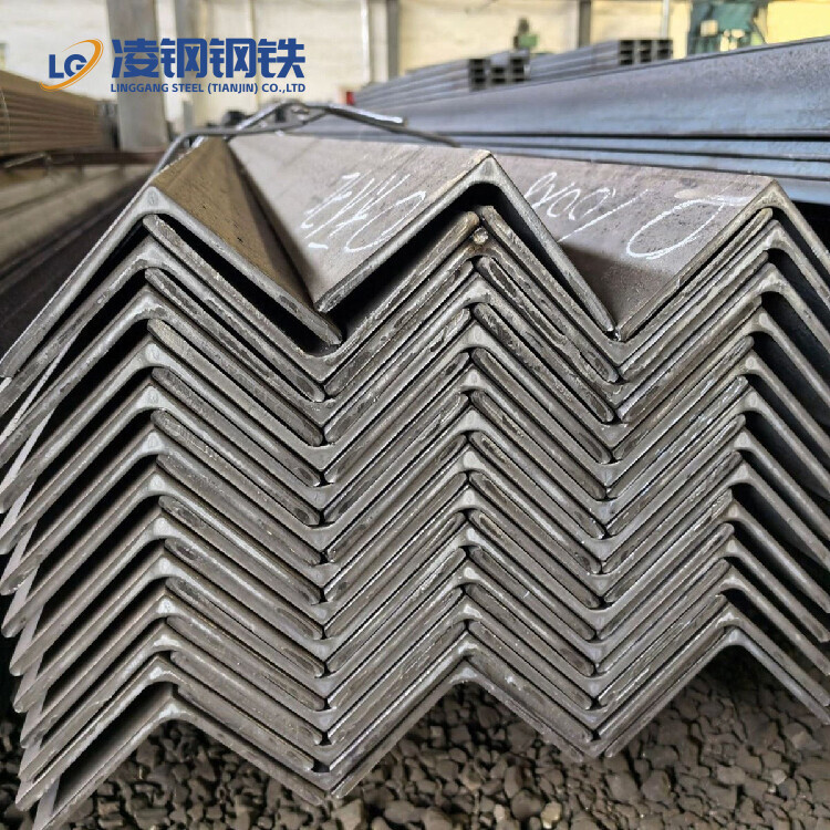 Angle Steel / ASTM A36 Q235 Q345 Carbon Steel / Galvanized Equal Angle bar