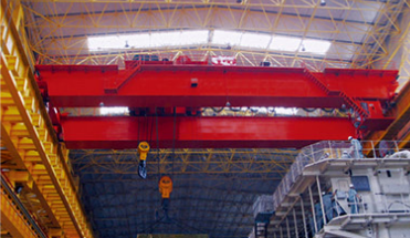 The factory produces port gantry cranes, unloading bridge cranes, and other heavy-duty cranes2
