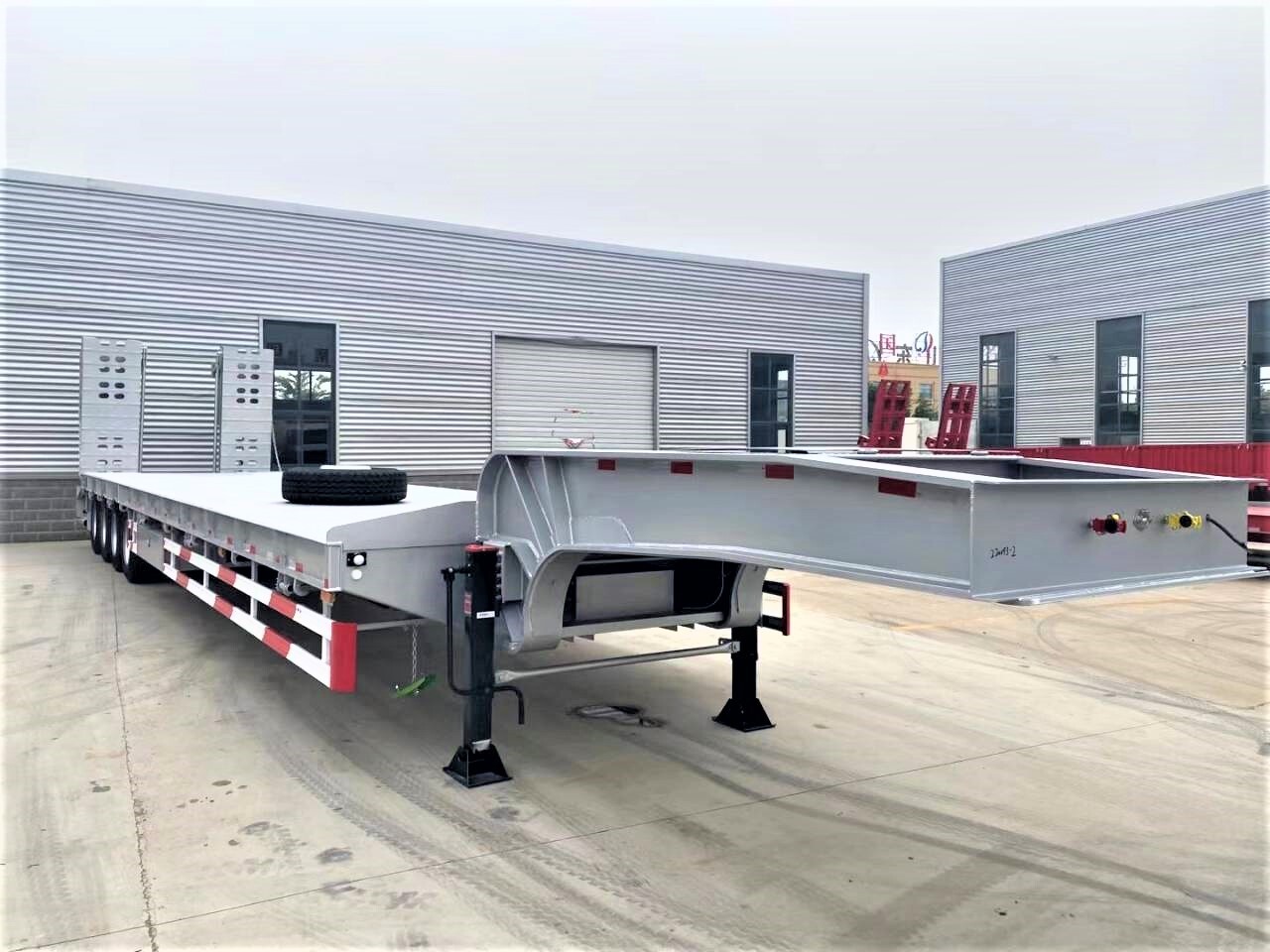 4 Axle 100 Ton Low Bed Semi Trailer
