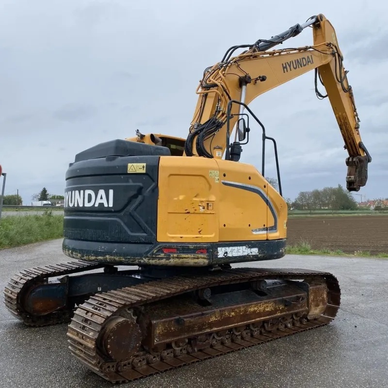 Used Hyundai 235 Excavator