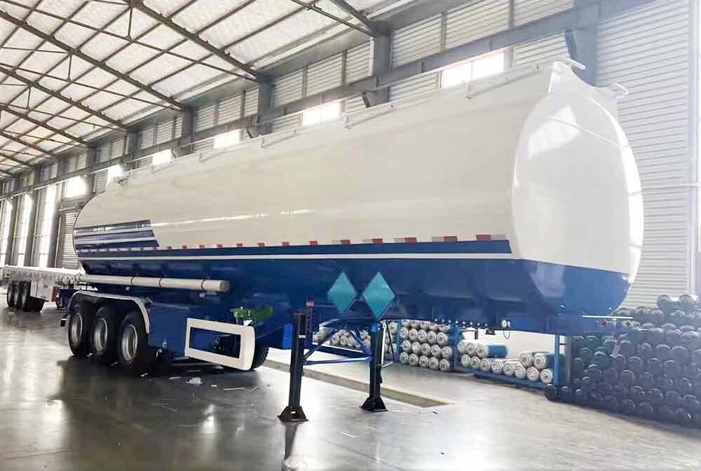 45,000-litre carbon steel crude oil tanker trailer