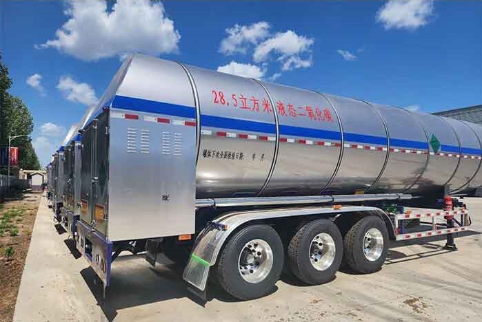 28.5 m³ Liquid CO2 Tank Semi Trailer