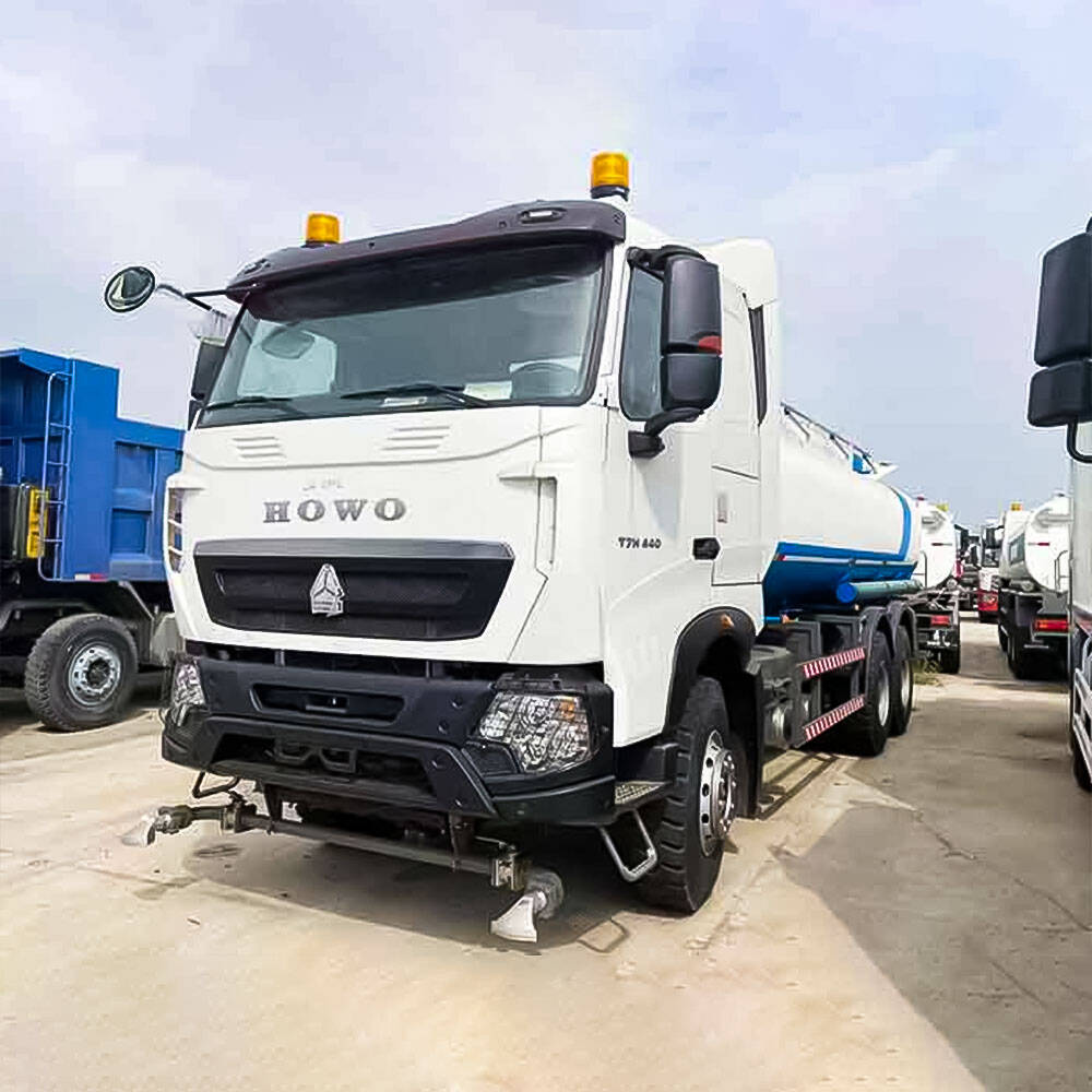 Sinotruk Howo T7H 6x4 Water Tank Truck
