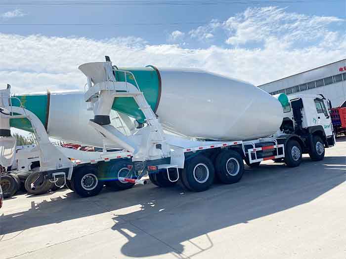 Howo 8X4 Concrete Mixer Truck