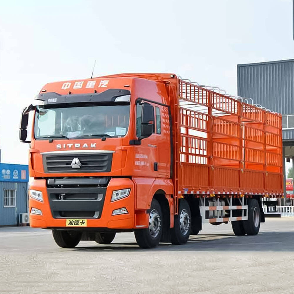 Sinotruk SITRAK G7 6X2 Fence Cargo Truck