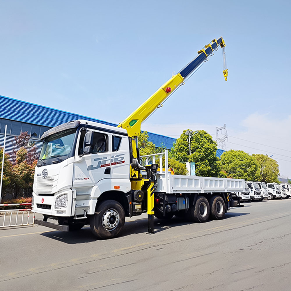 FAW J7H 6×4 Truck‑Mounted Crane
