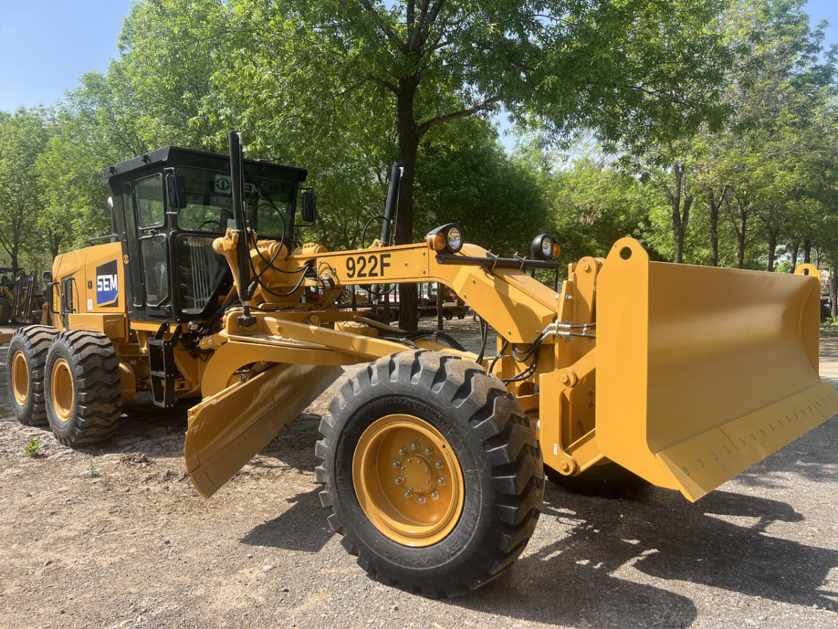 Brand New SEM 922F Motor Grader