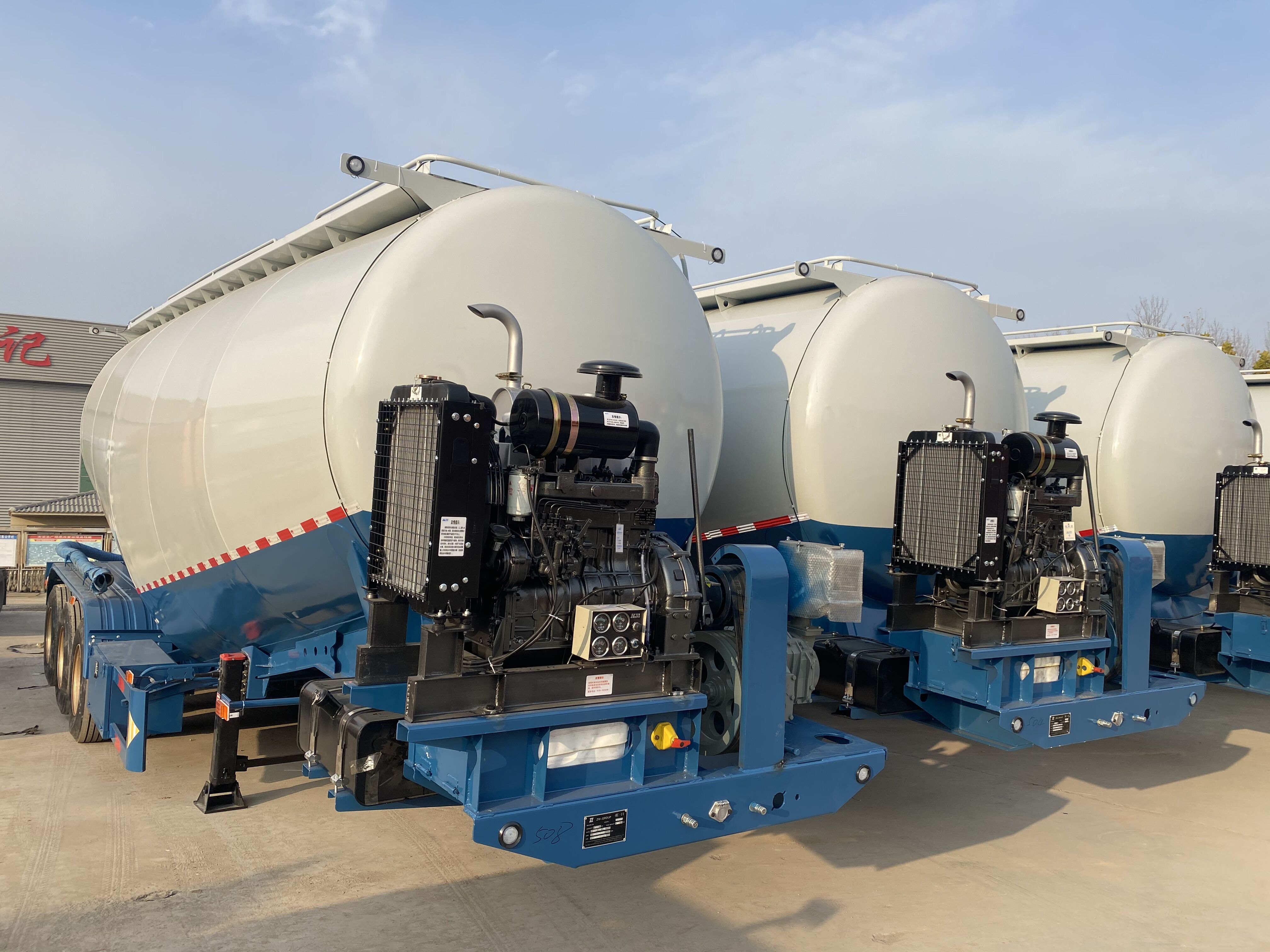 Why Bulk Cement Tanker Semi-Trailers Are Vital for Global Logistics?