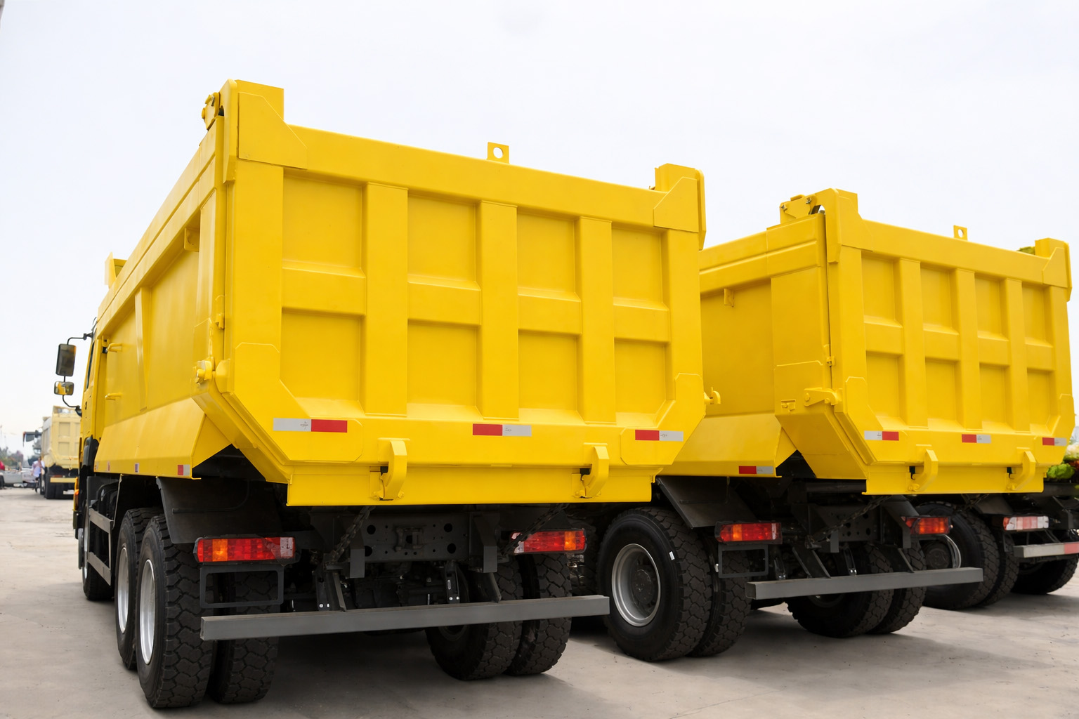 New Sinotruk Howo 400hp 8x4 Dump Truck