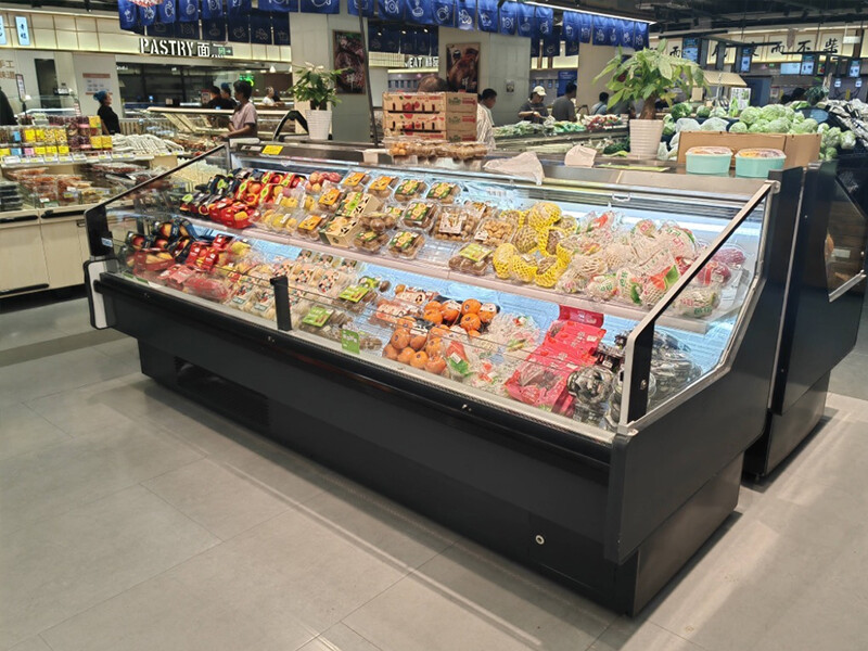 Supermarket fruit refrigerator