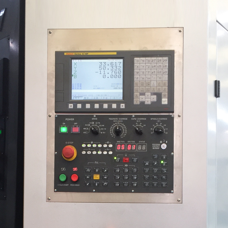 Horizontal machining center