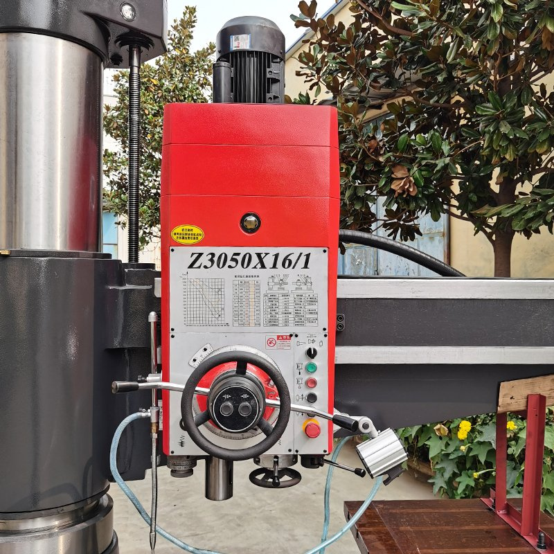 What to Check Before Buying a Vertical Milling Center