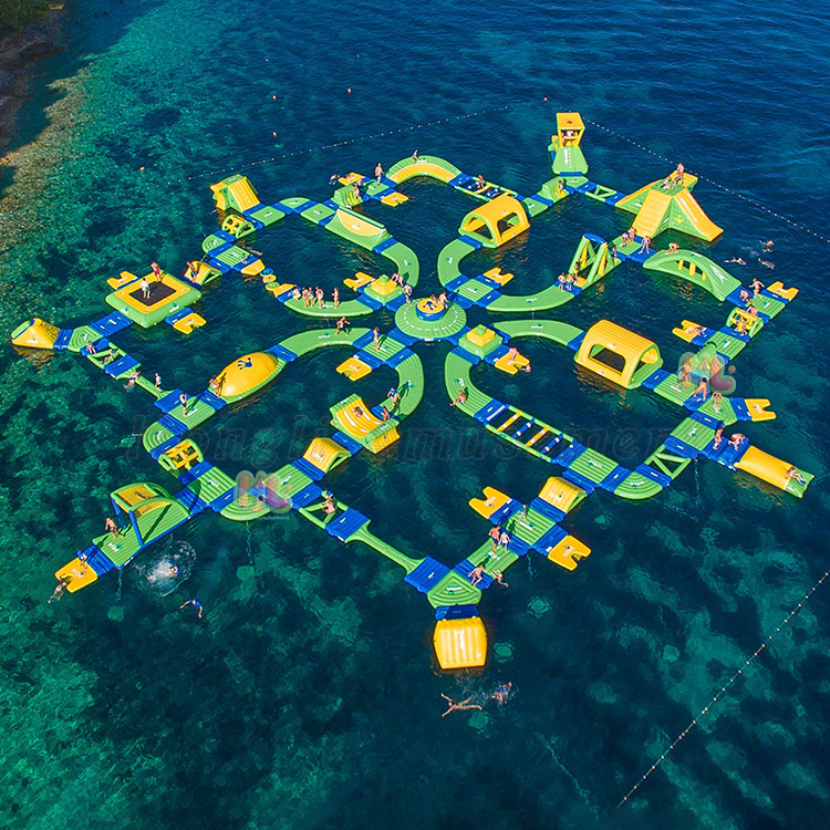 Inflatable Floating Water Park 