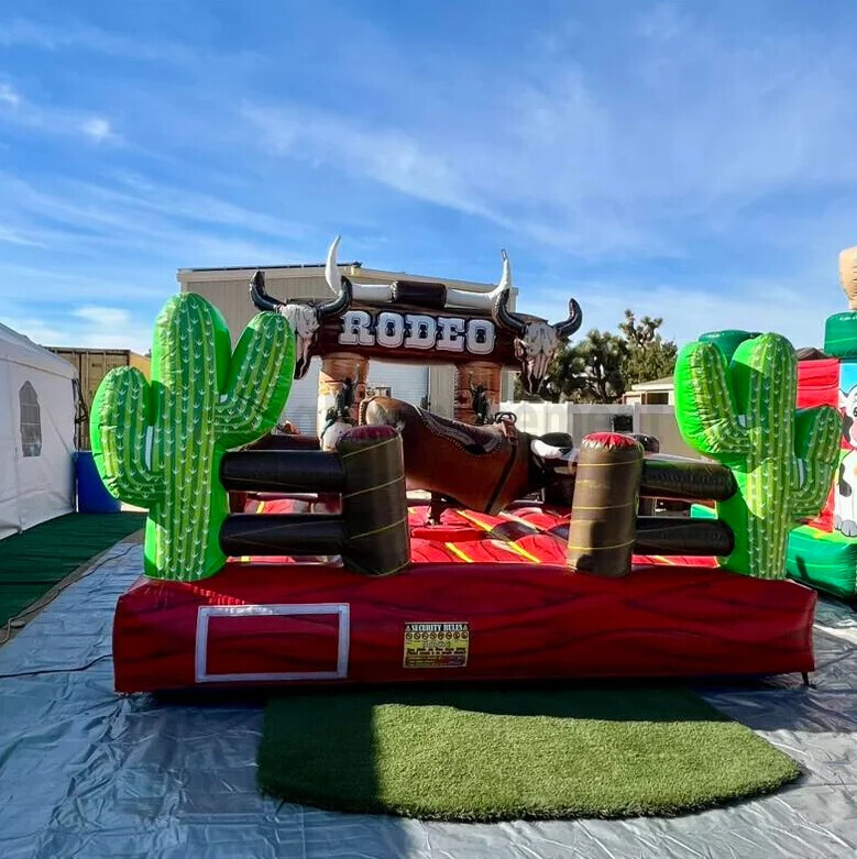 Inflatable Mechanical Bull Riding Game 