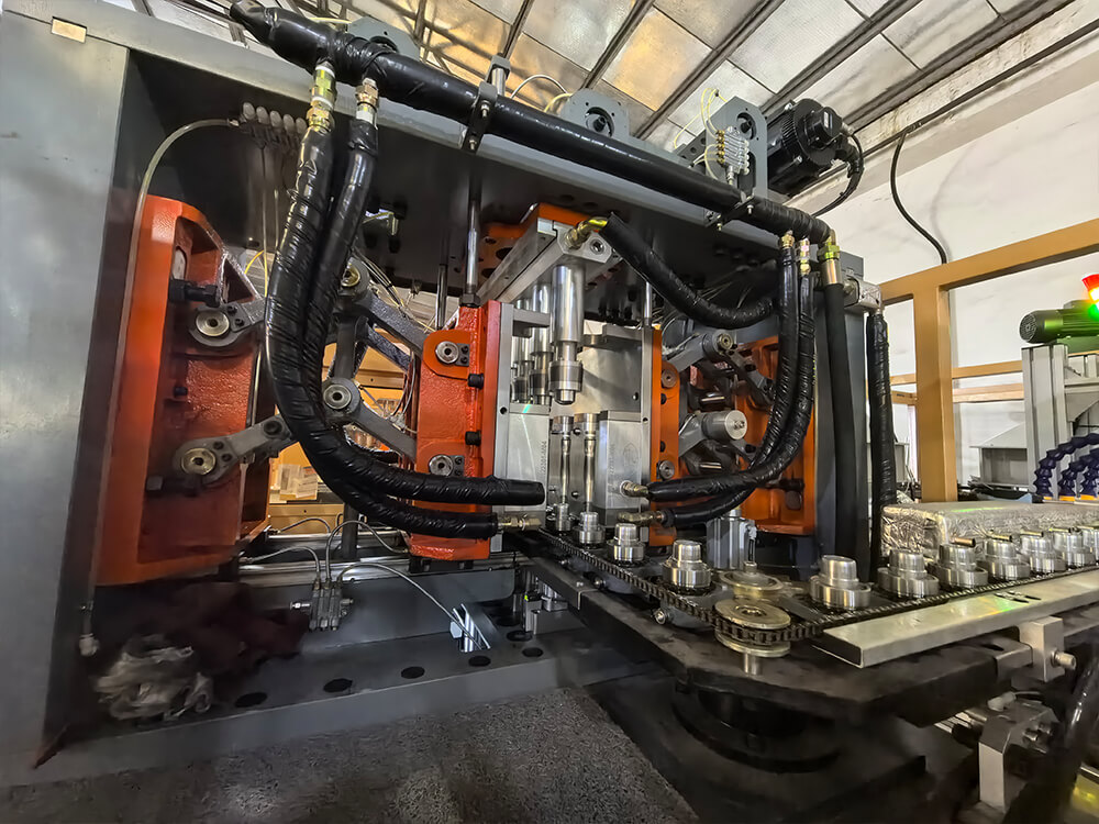 Automatic Blowing Machine