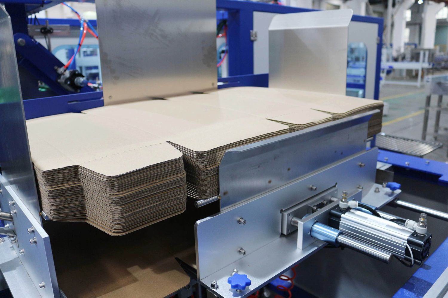 One piece type case packer