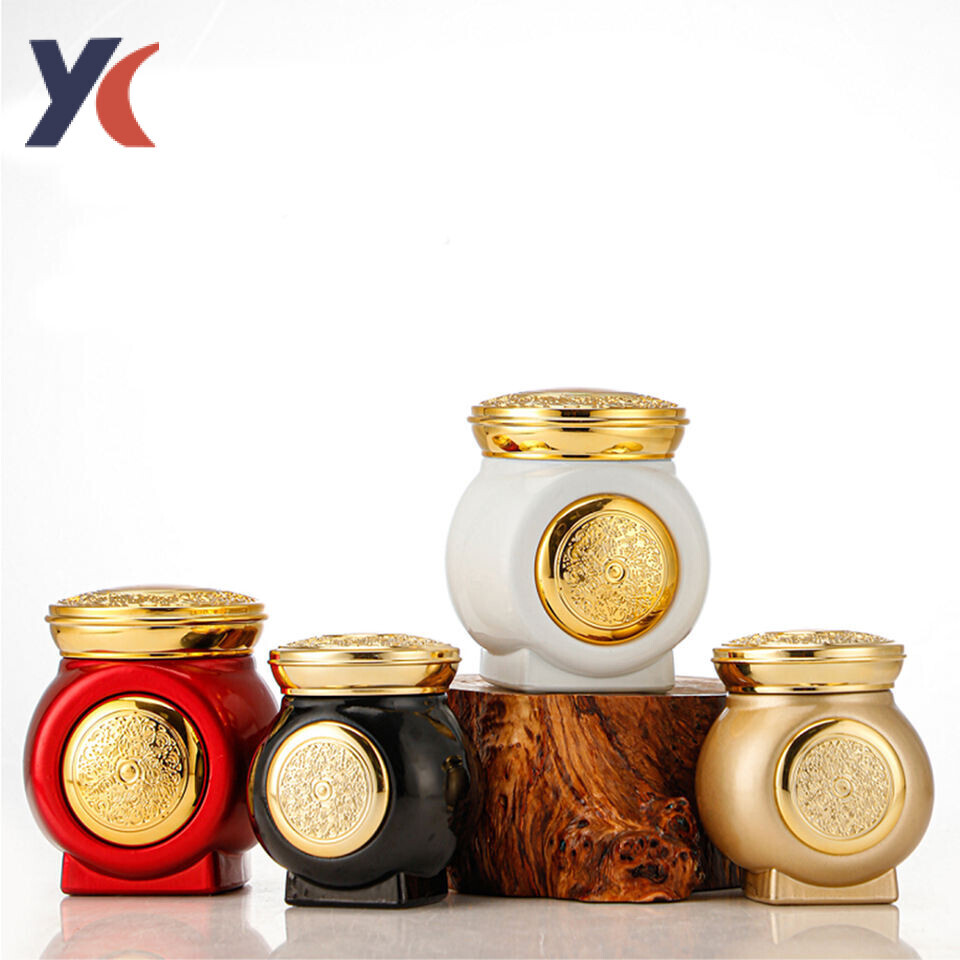 Glass jar with plastic gold lid