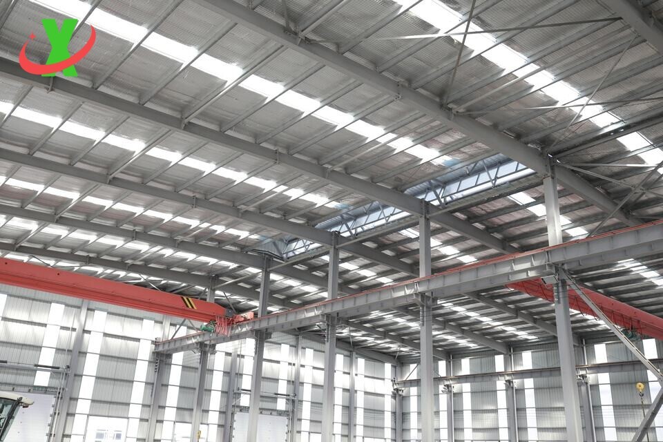 Large Span Heavy Steel Structure Warehouse with windows and Doors and Wall Panels Installed