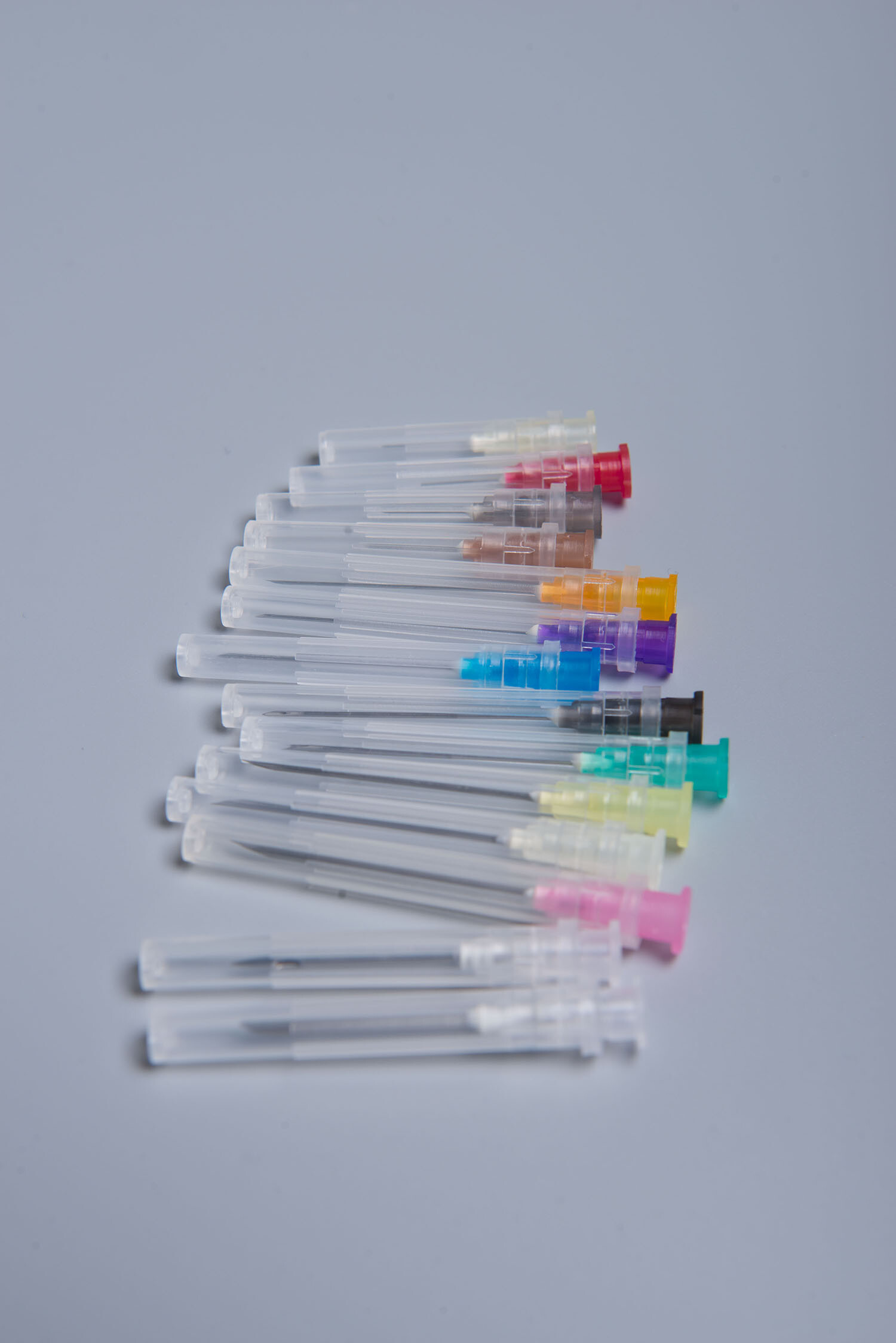 disposable hypodermic needle