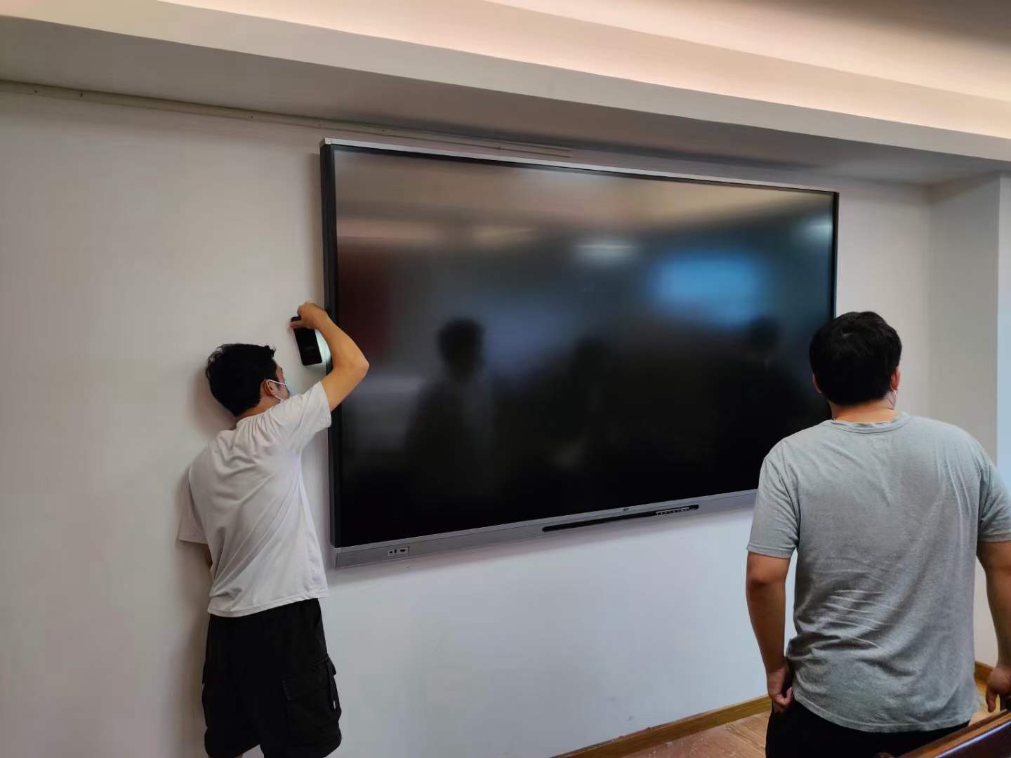 Interactive Flat Panel Buying Guide: Top 3 Considerations for Tech Evaluators Interactive Flat Panel Buying Guide: Top 3 Considerations for Tech Evaluators