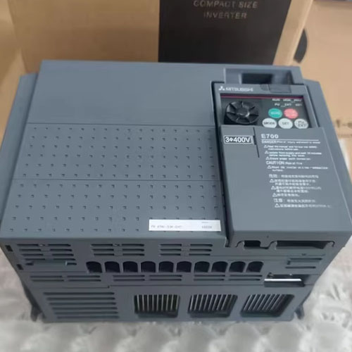 Mitsubishi FR-E740-5.5K-CHT Variable Frequency Drive for Medium Industrial Equipment
