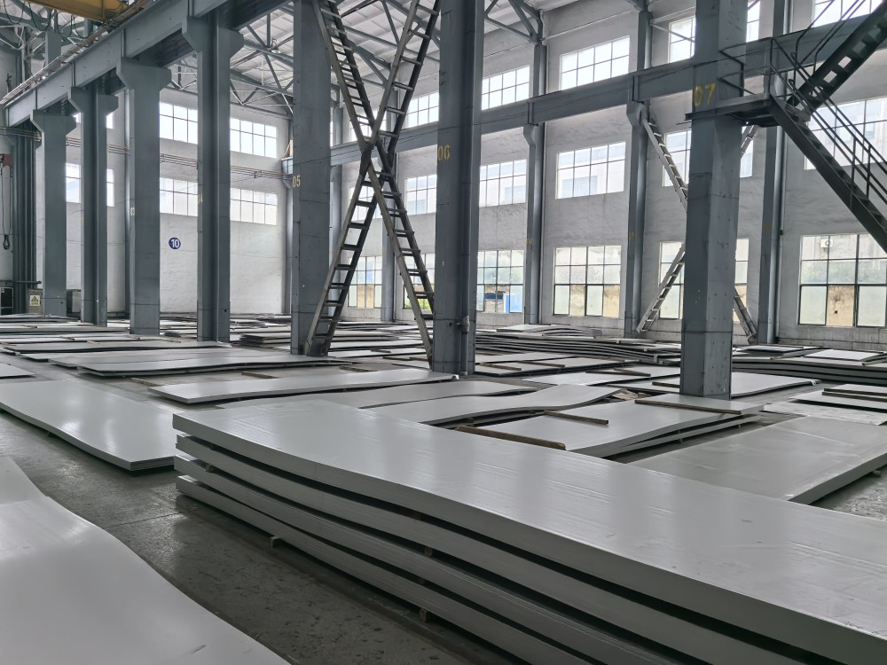 Well-equipped production lines and advanced control systems work together to make sure all the stainless steel products we made are in line with the national standards.