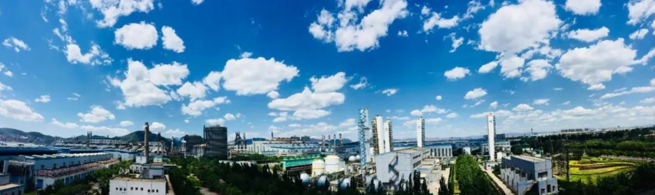 Huang Runqiu, ministro de Ecología y Medio Ambiente: Las acerías que han pasado por la transformación de emisiones ultra bajas ya no son lo que solían ser.