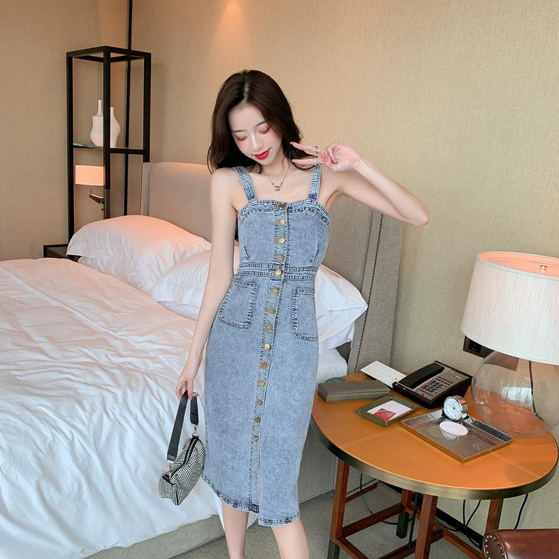 Denim camisole dress5