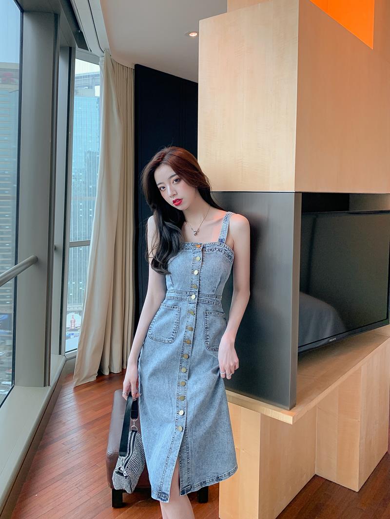 Denim camisole dress5