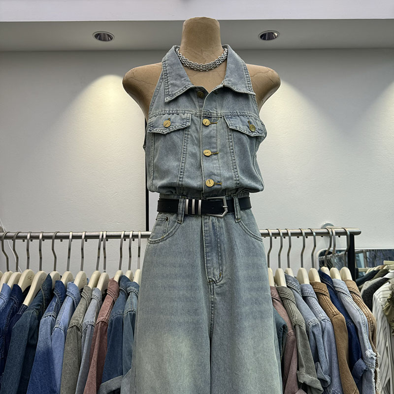 Denim short-sleeved jumpsuit 4