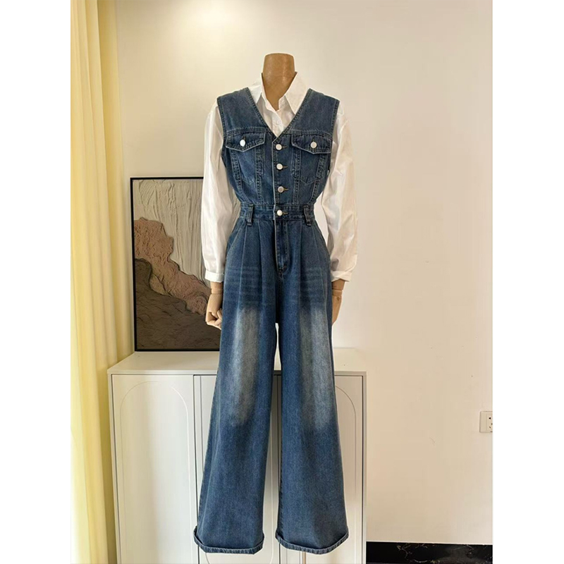 Denim short-sleeved jumpsuit 3