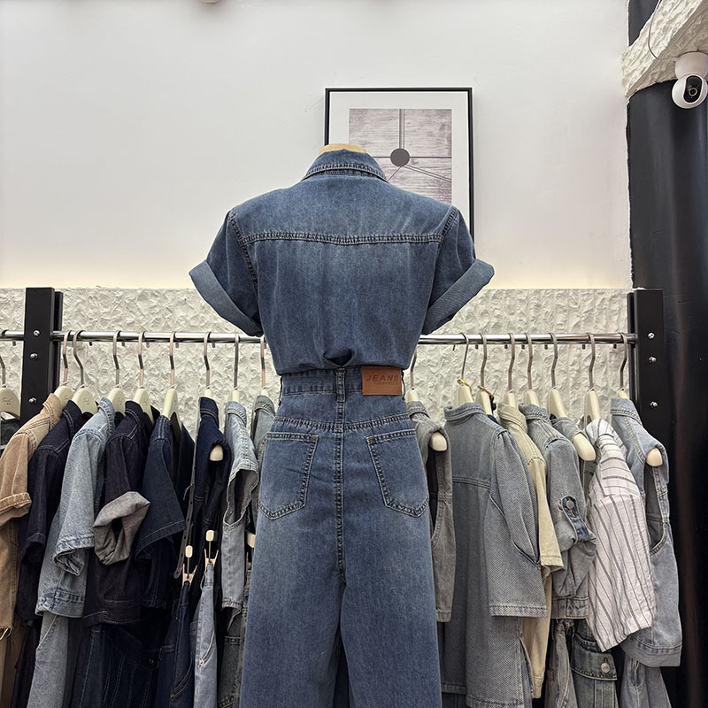 Denim short-sleeved jumpsuit 2
