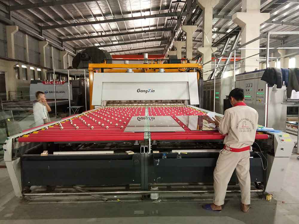 Horno de templado de doble cámara con convección fuerte modelo QDLSSP3370 exportado a Hanói, Vietnam