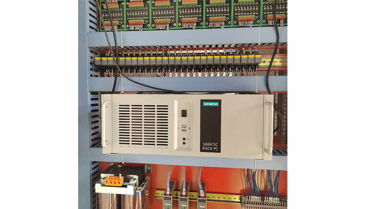 Computadora de Control Industrial